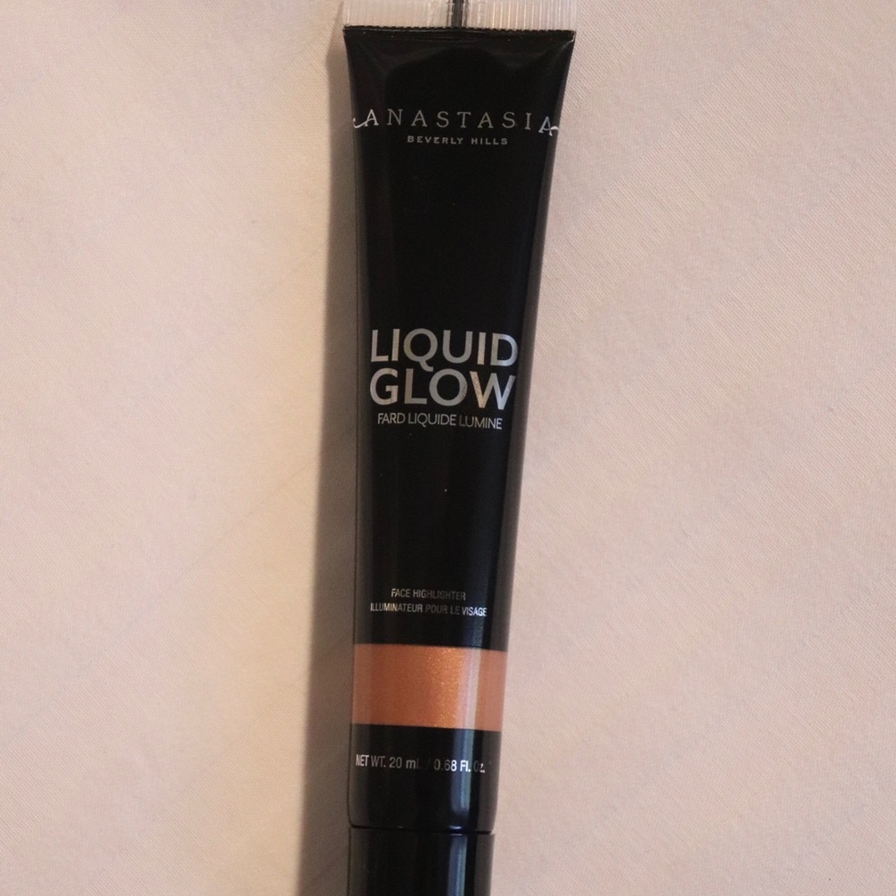 Anastasia Beverly Hills Liquid Glow